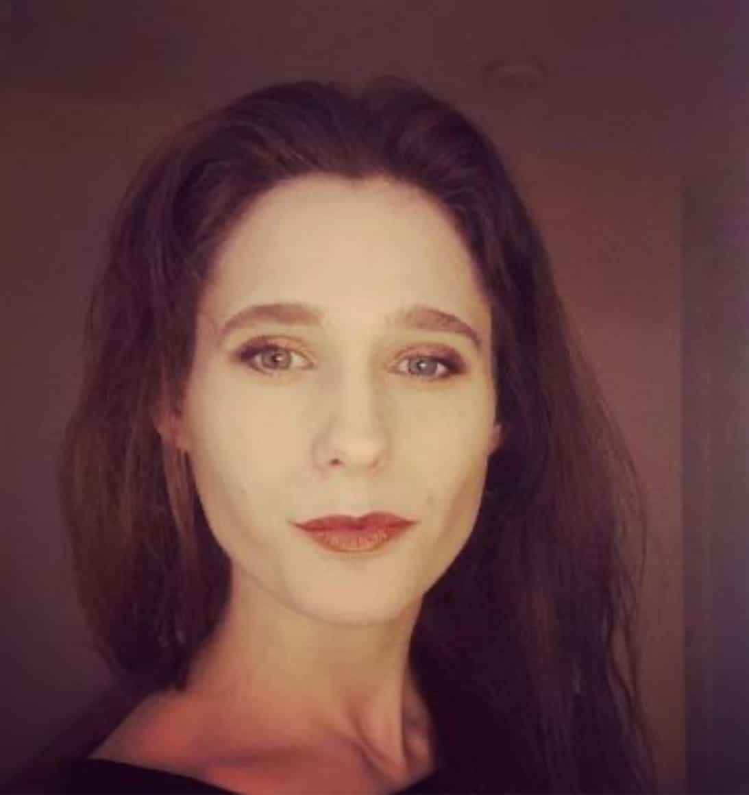 Cassandra Mold Talks