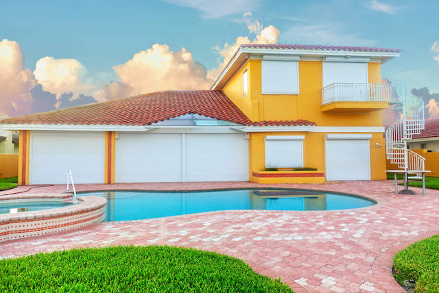 prevent mold after a hurricane